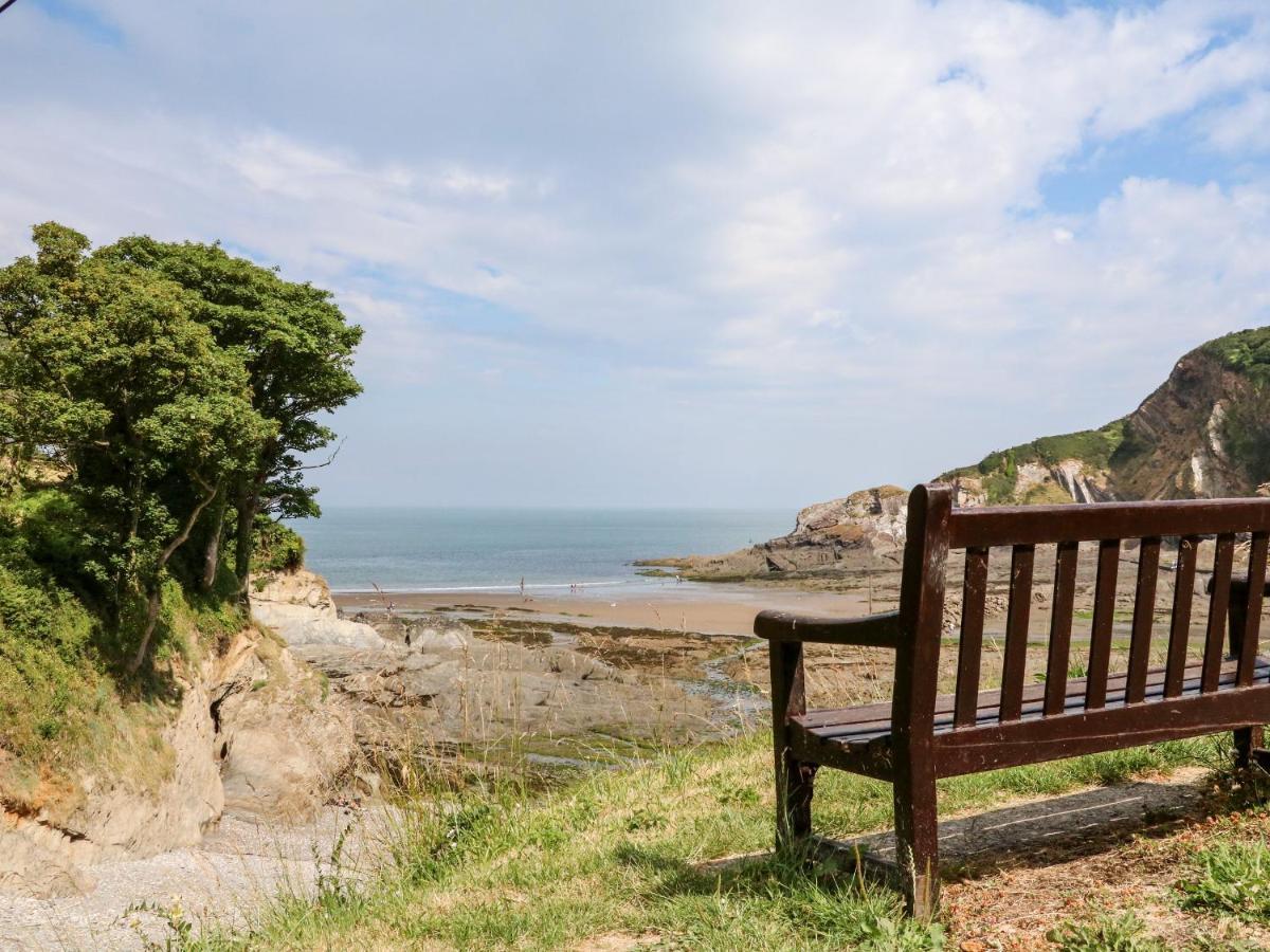 Ochenta Vila Combe Martin Exterior foto
