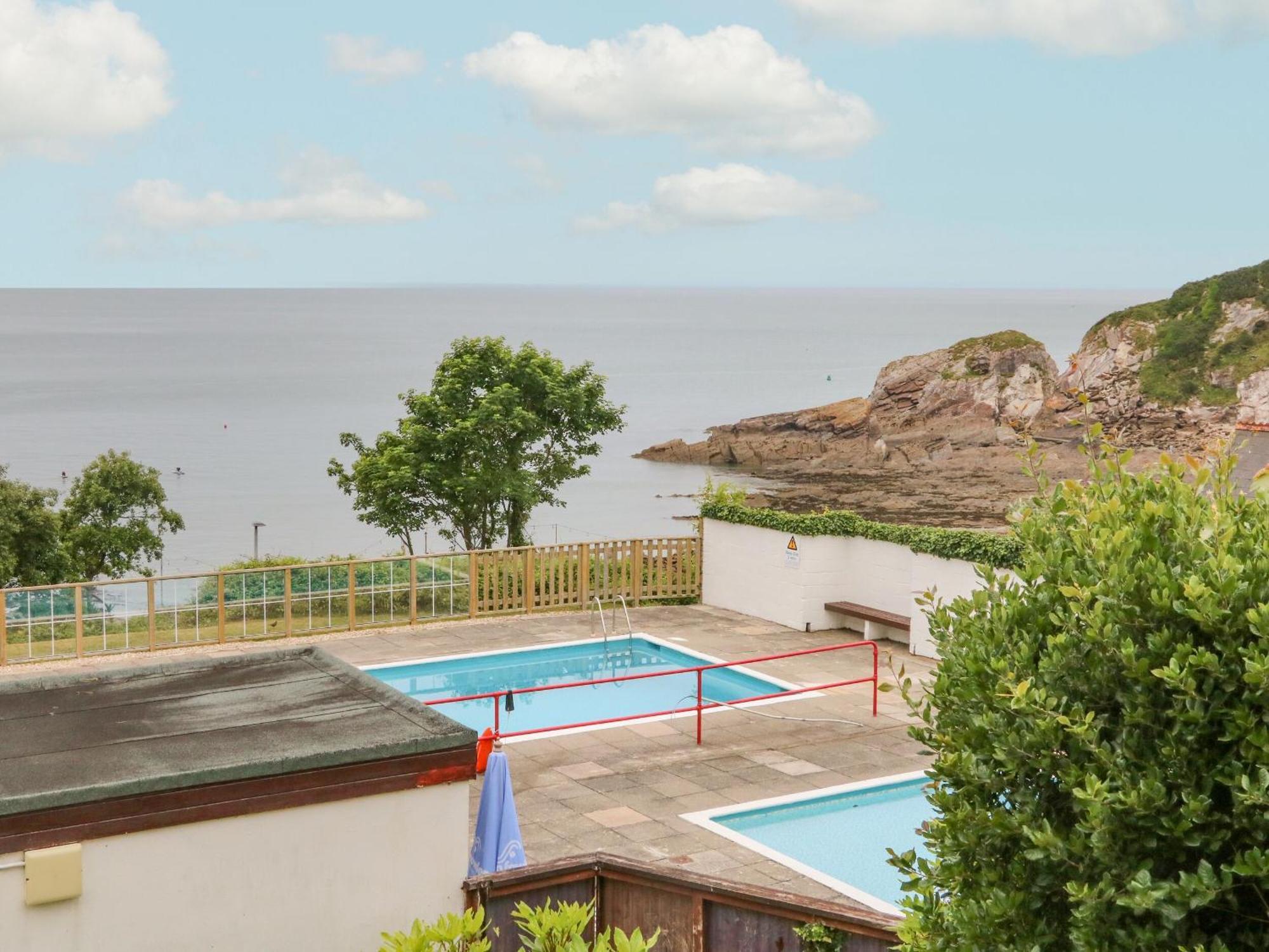 Ochenta Vila Combe Martin Exterior foto
