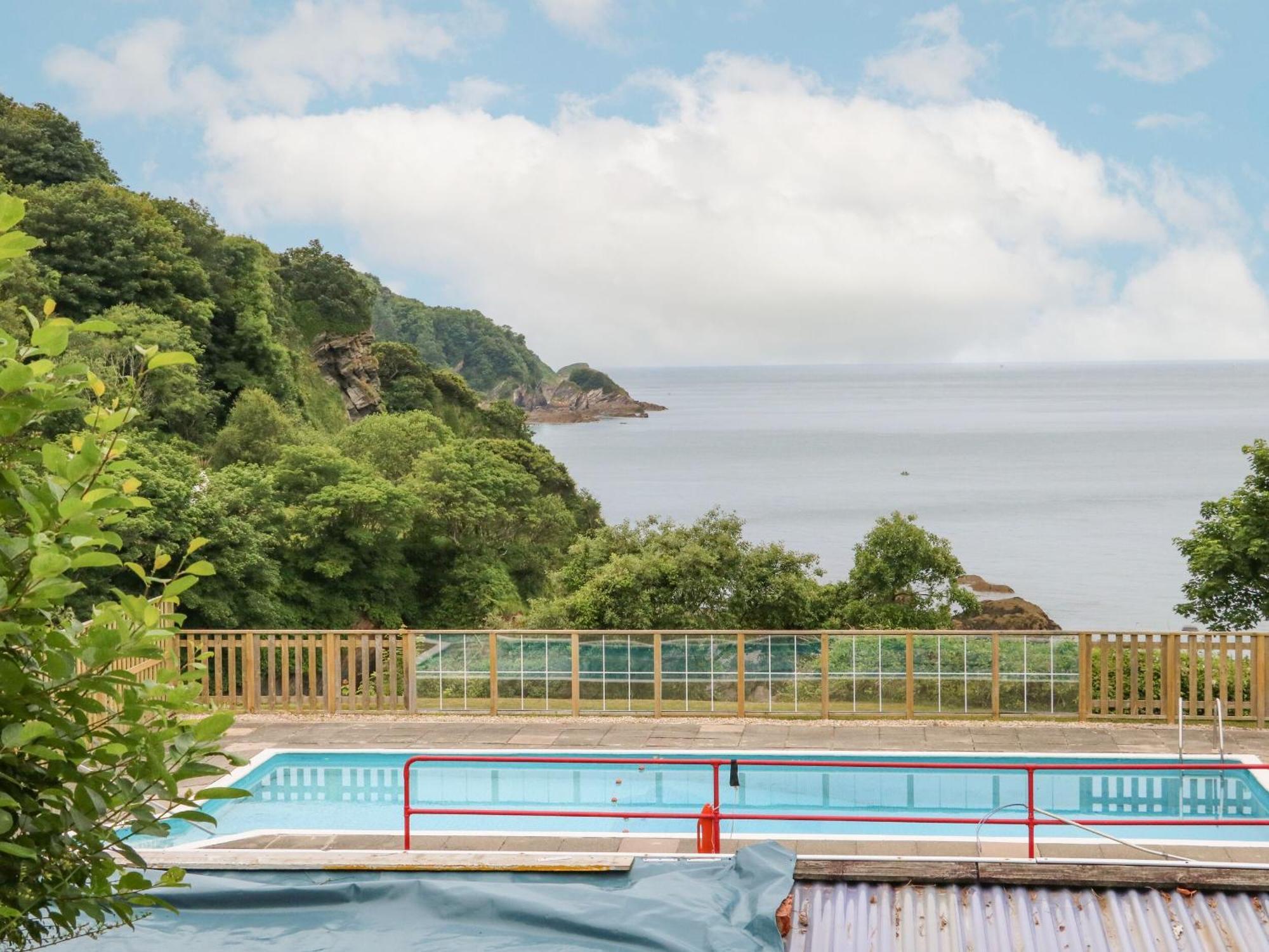 Ochenta Vila Combe Martin Exterior foto