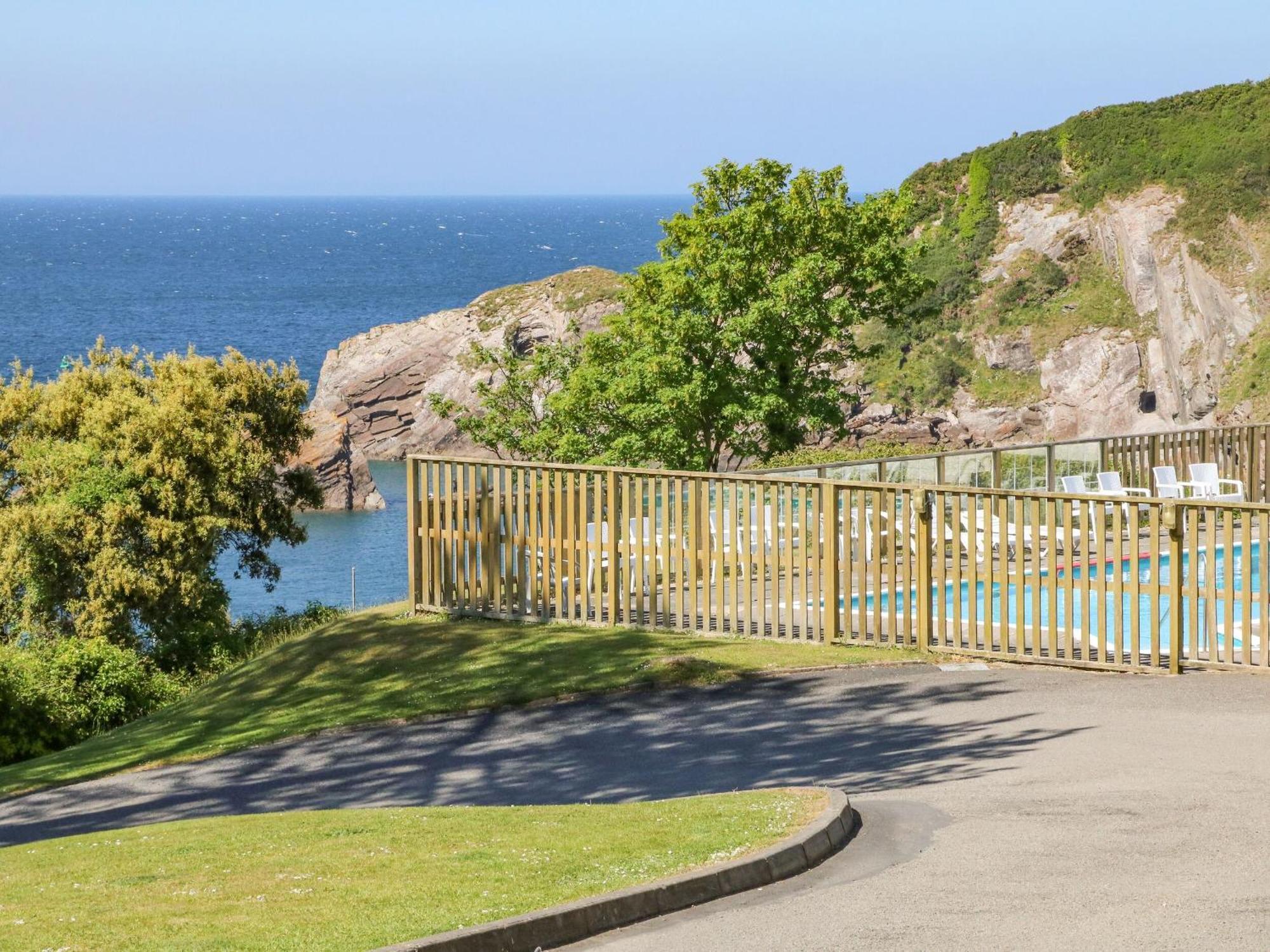 Ochenta Vila Combe Martin Exterior foto